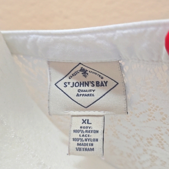 White Lace Shoulder Blouse !!Buy 3 for $15!! - Picture 6 of 9